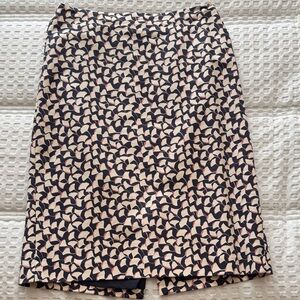 Ann Taylor Black and Cream Patterned Pencil Skirt